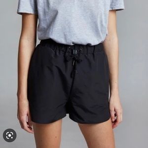Frankie Shop Cora black short